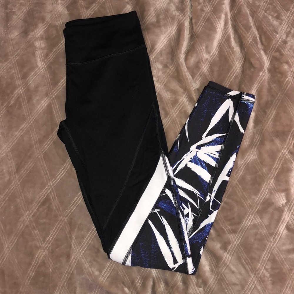 Tropical Print Fabletics Leggings